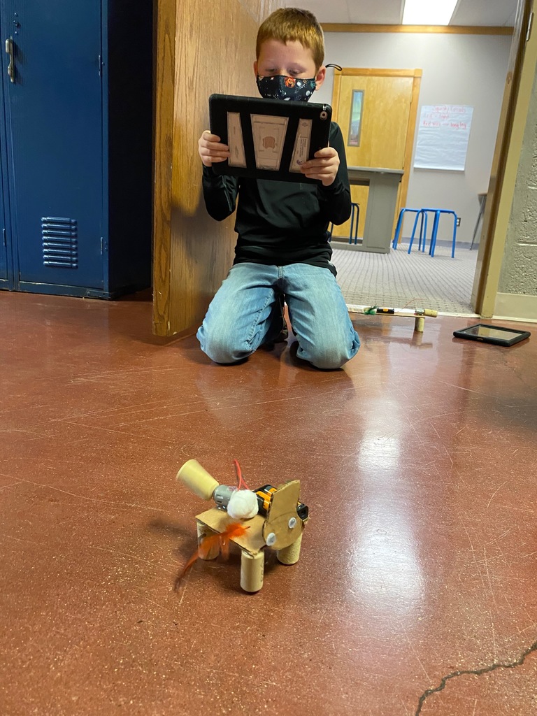 2nd grader Jance is video recording his Wobble Bot!