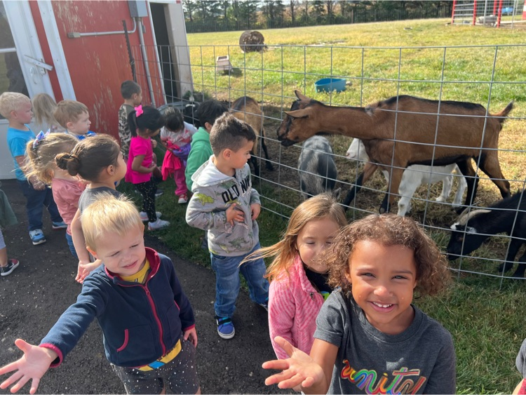preschool visits the farm!